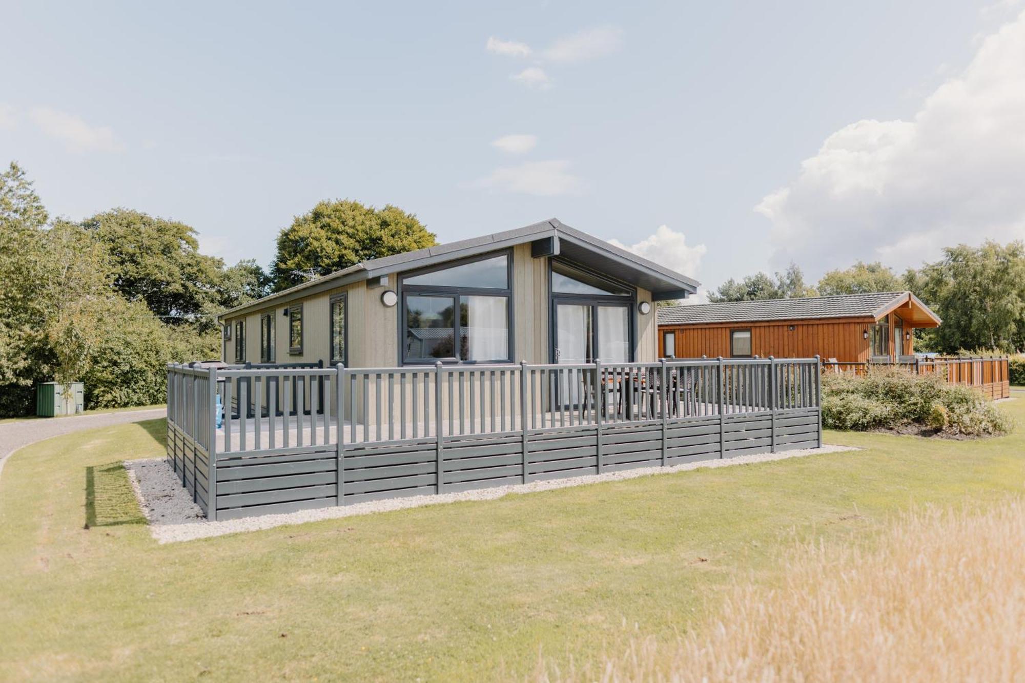 Linwater Caravan Park - Luxury Lodges And Static Caravans Near Edinburgh Newbridge (Lothian) Exterior foto