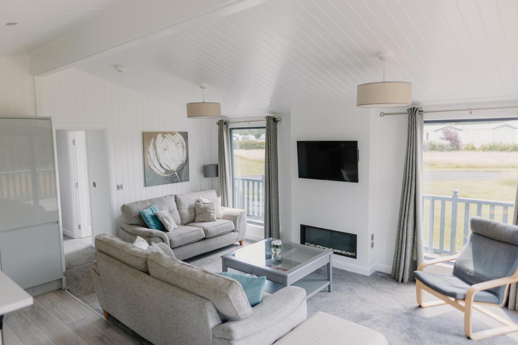 Linwater Caravan Park - Luxury Lodges And Static Caravans Near Edinburgh Newbridge (Lothian) Exterior foto